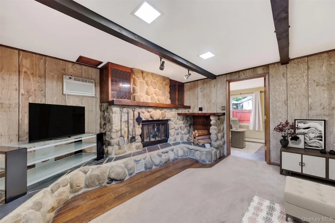 Photo of 2 Gary Place