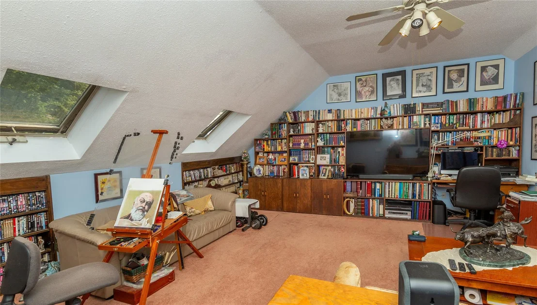Photo of 1704 Windsor Lane