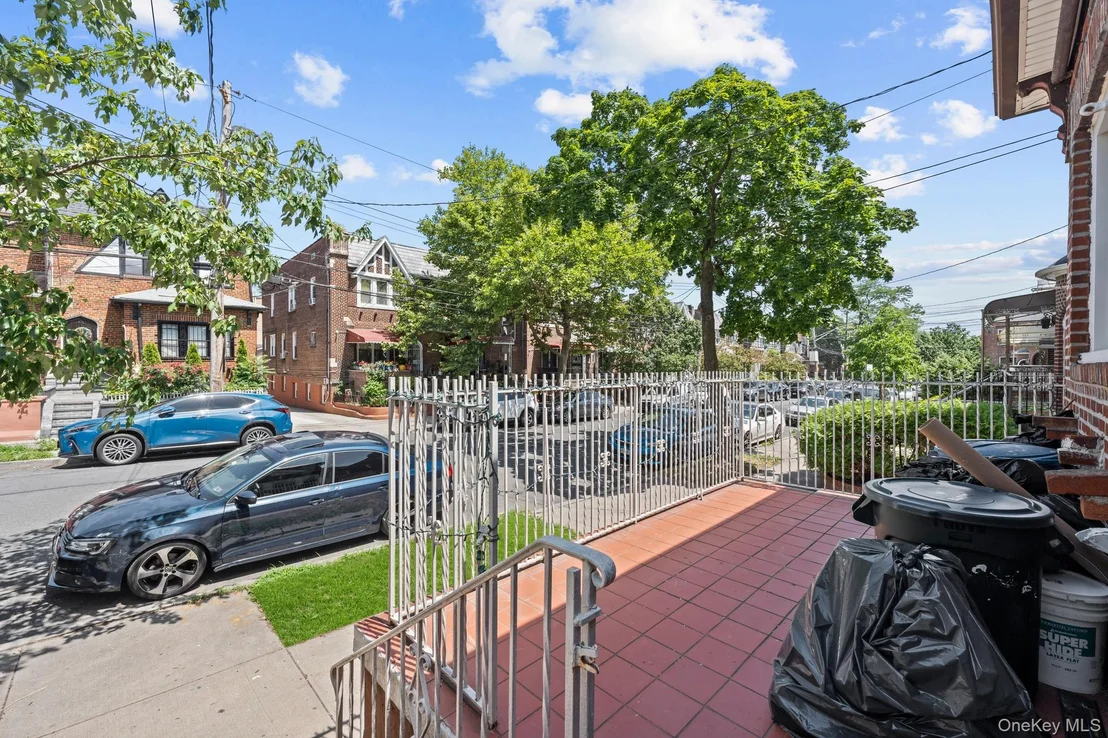 Photo of 3329 Wilson Avenue