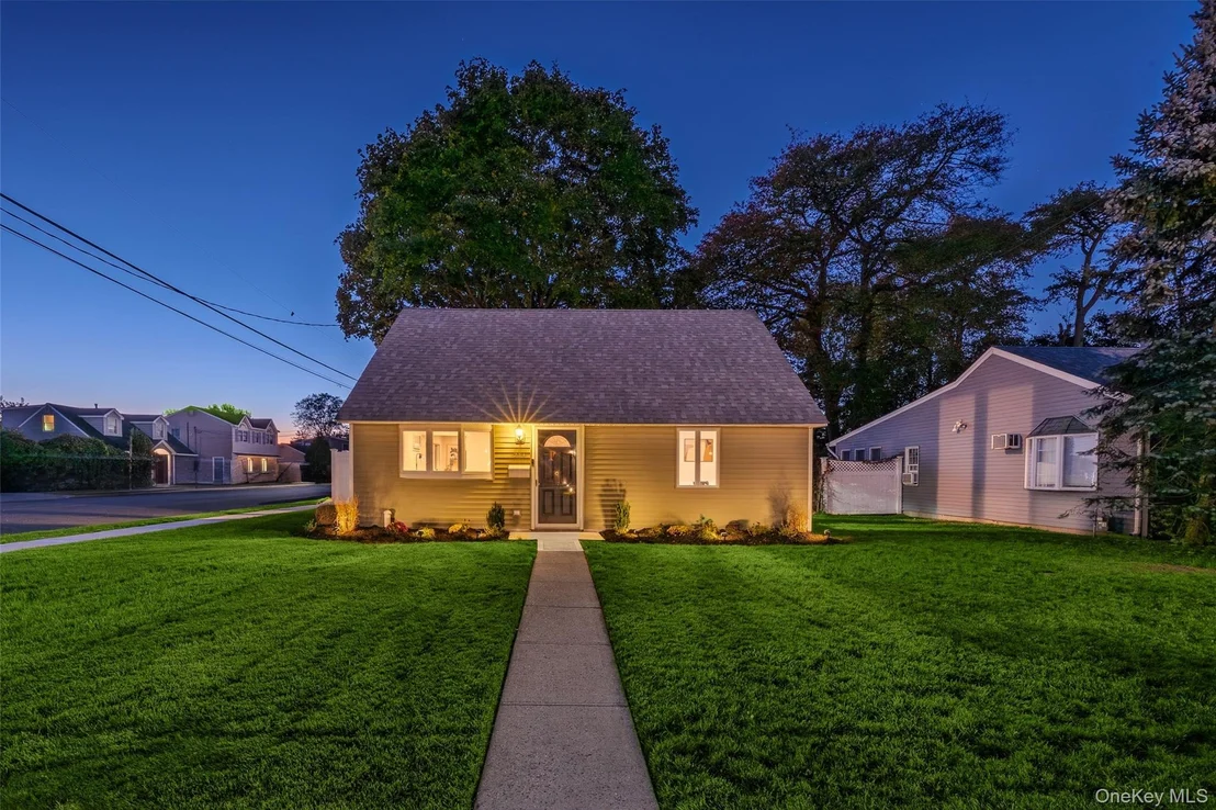 Scale Factor Buildings 234 Division Avenue, Massapequa, NY 11758: Sales, Floorplans, Property ...