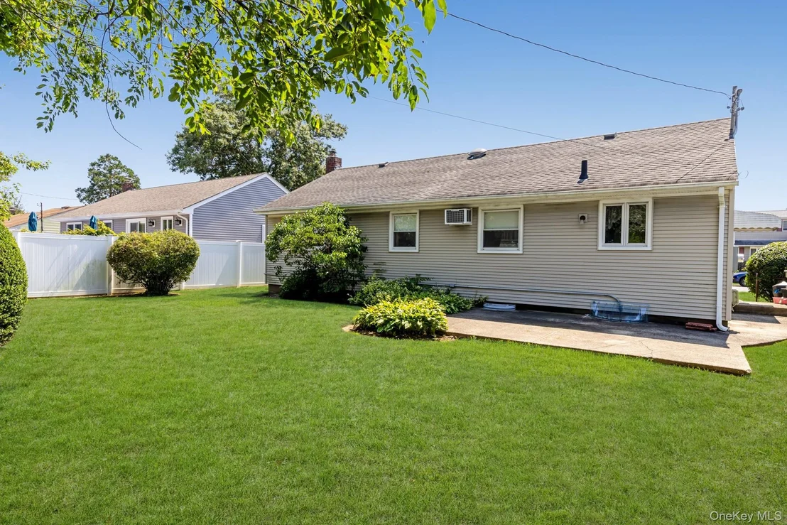 Photo of 2057 Paddock Road