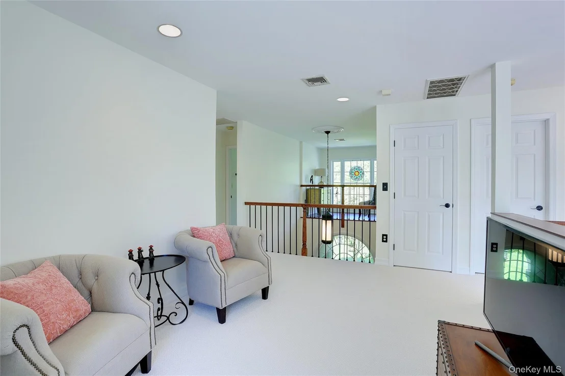Photo of 2 Phillips Drive