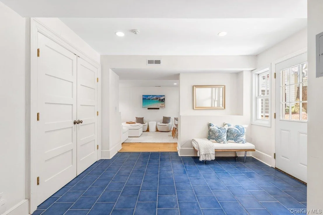 Photo of 731 Forest Avenue