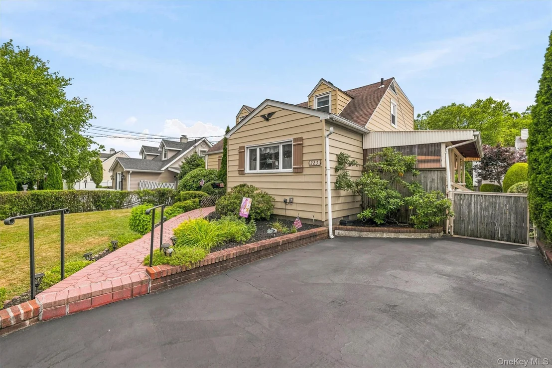 Photo of 223 Croydon Road