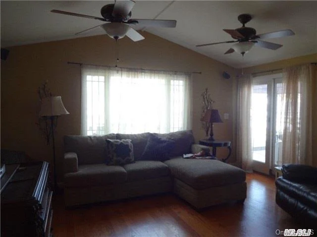 Photo of 80 East Drive