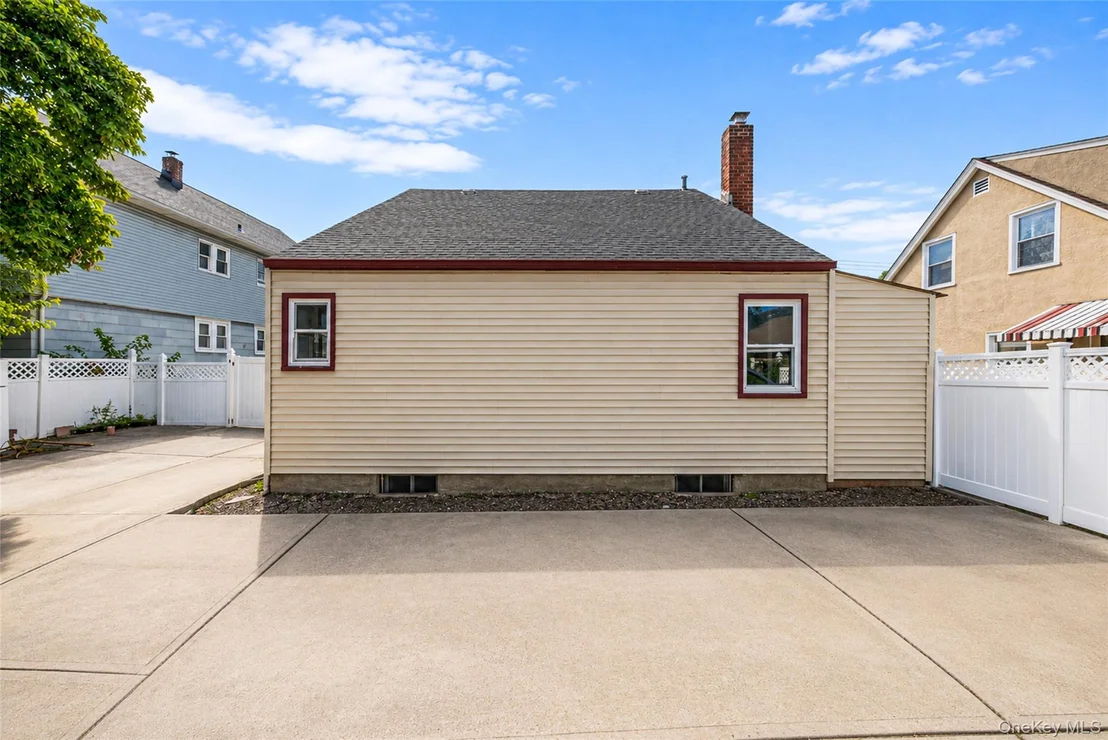 Photo of 231 Cedar Street