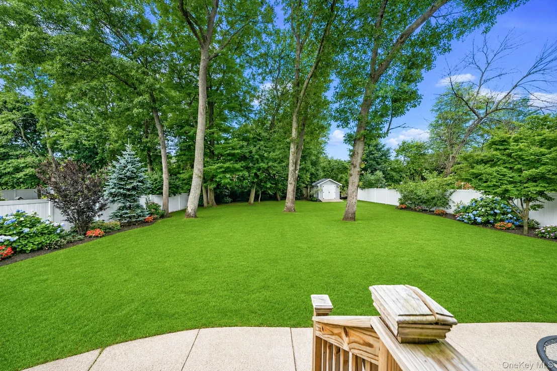 Photo of 8 Gedney Avenue
