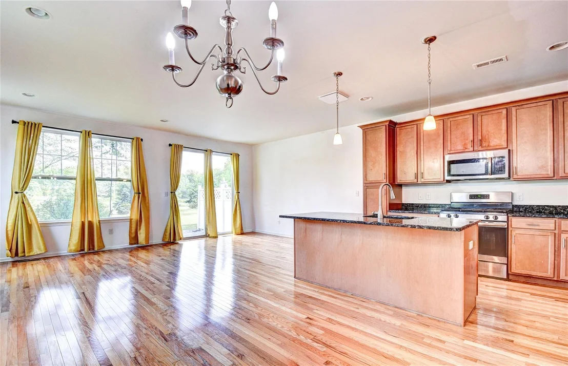 Photo of 1 Lindentree Lane