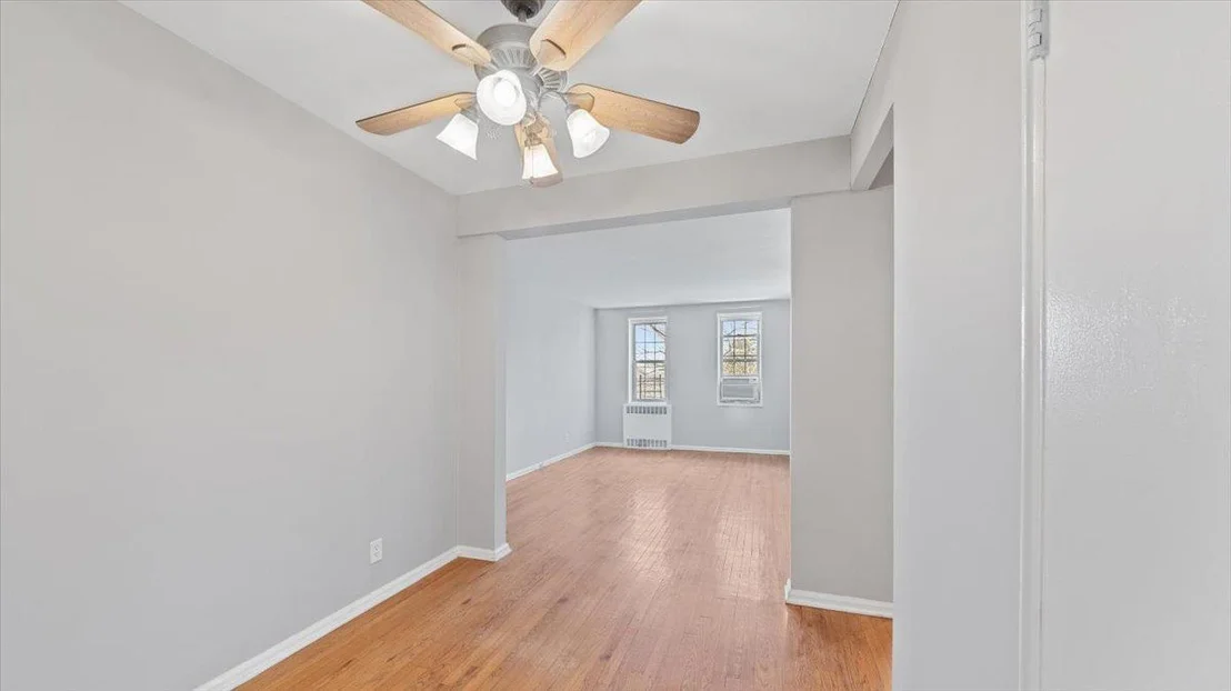 Photo of Unit B52 at 754 Bronx River Road