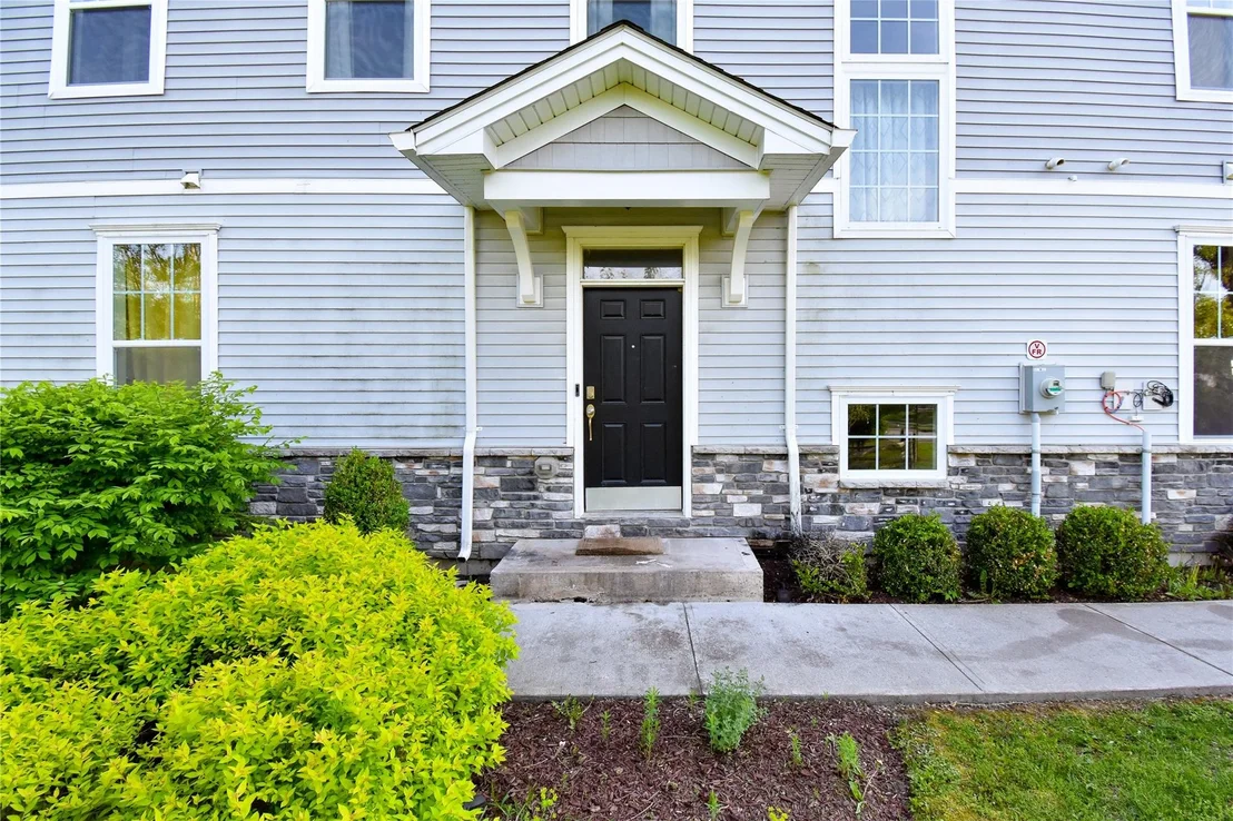 Photo of 1 Lindentree Lane