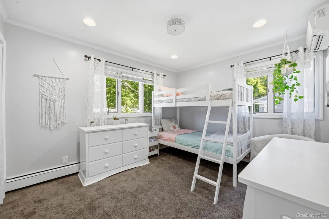 Photo of 634 Morrison Street