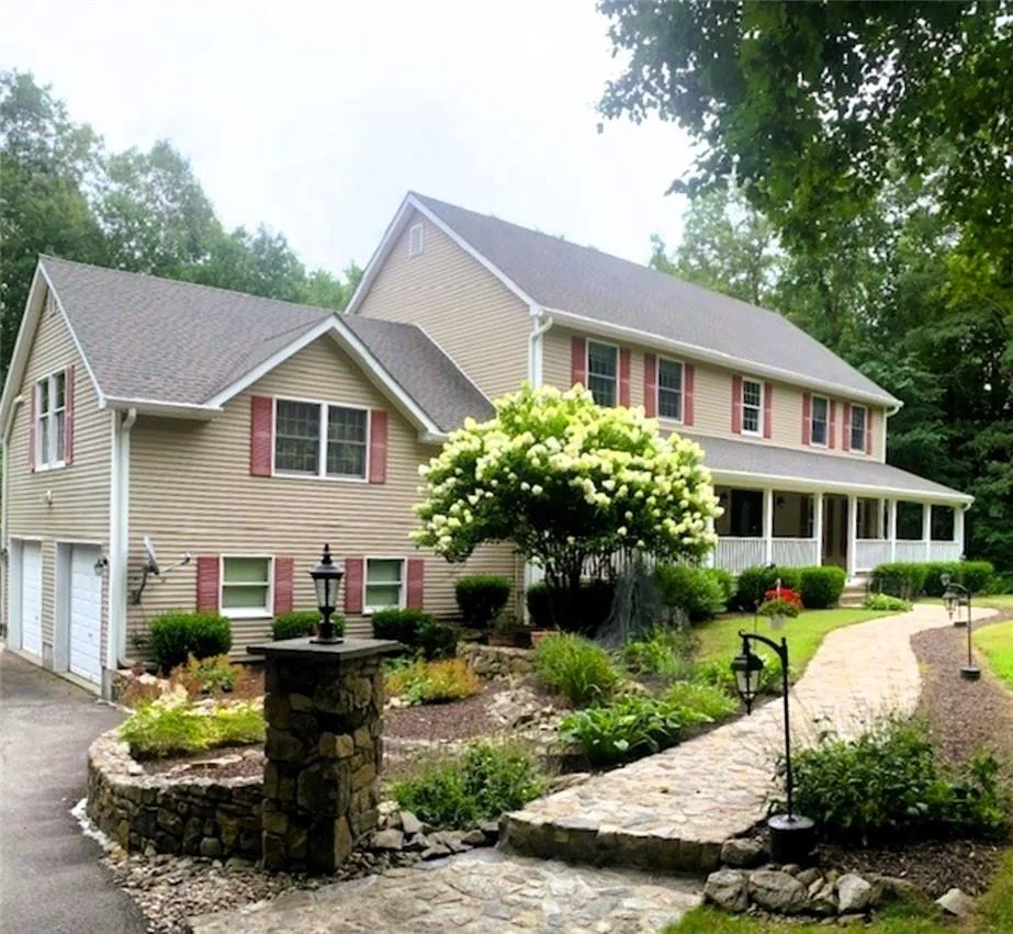 Photo of 10 Stonewall Drive