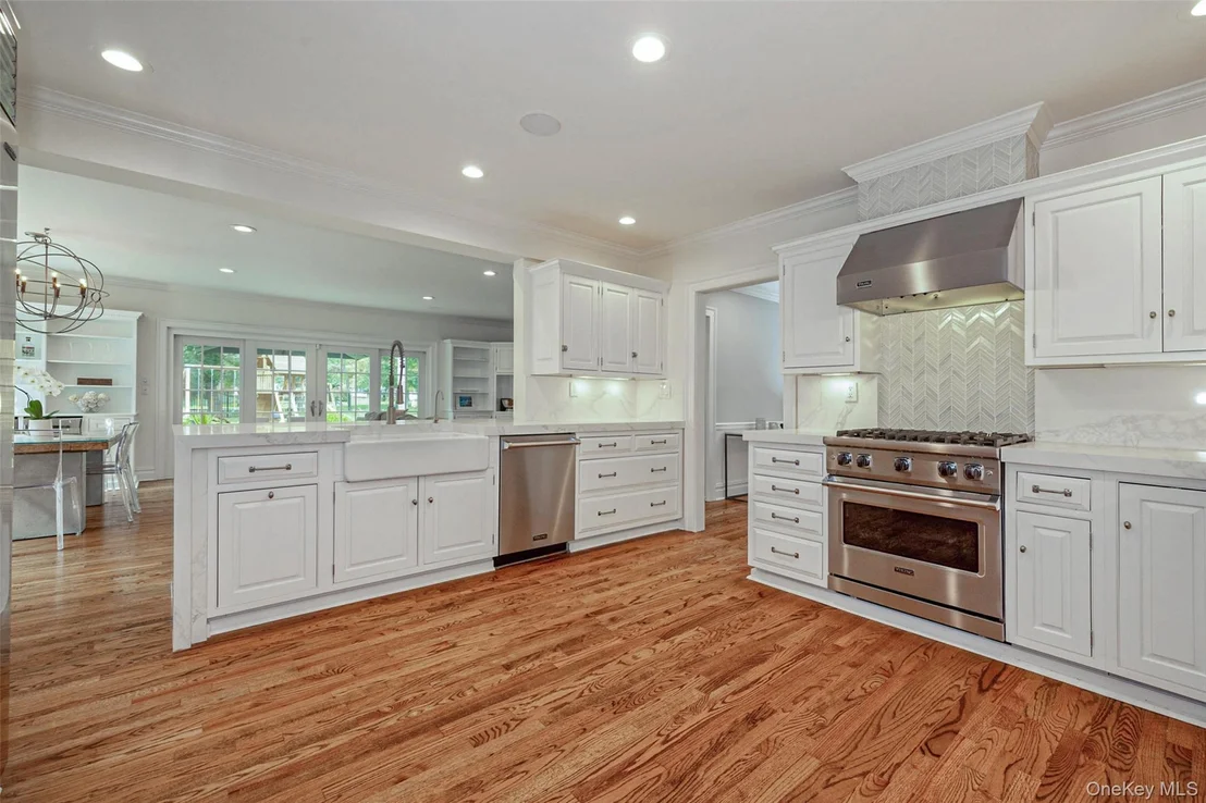 Photo of 18 Lakeside Drive