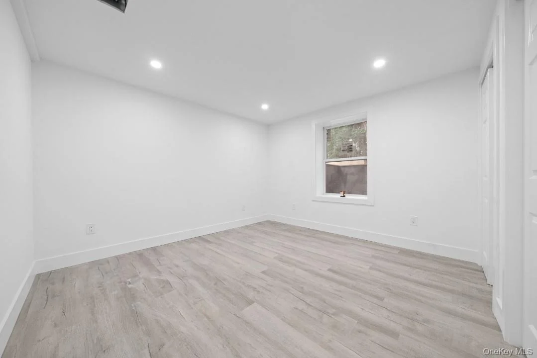 Photo of 72 Oak Avenue