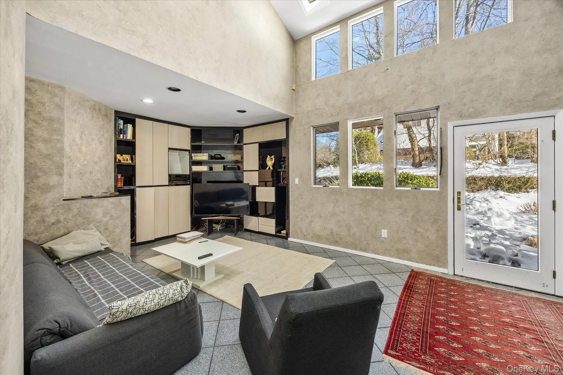 Photo of 20 Henhawk Road