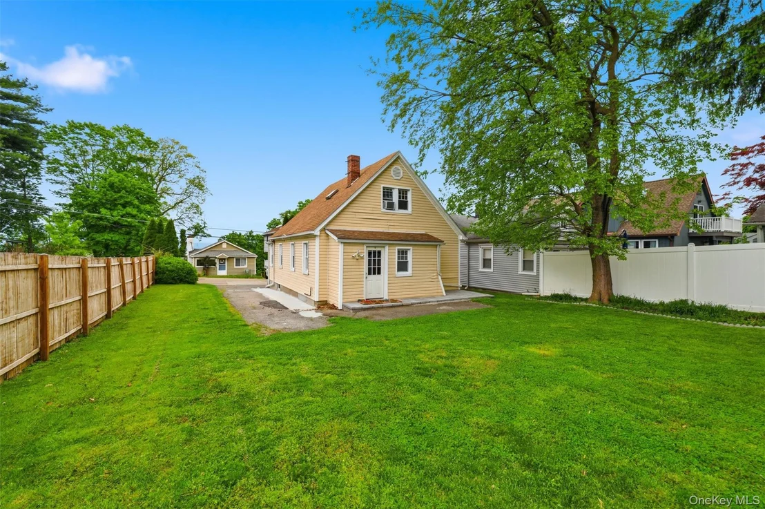 Photo of 20 Samstag Avenue