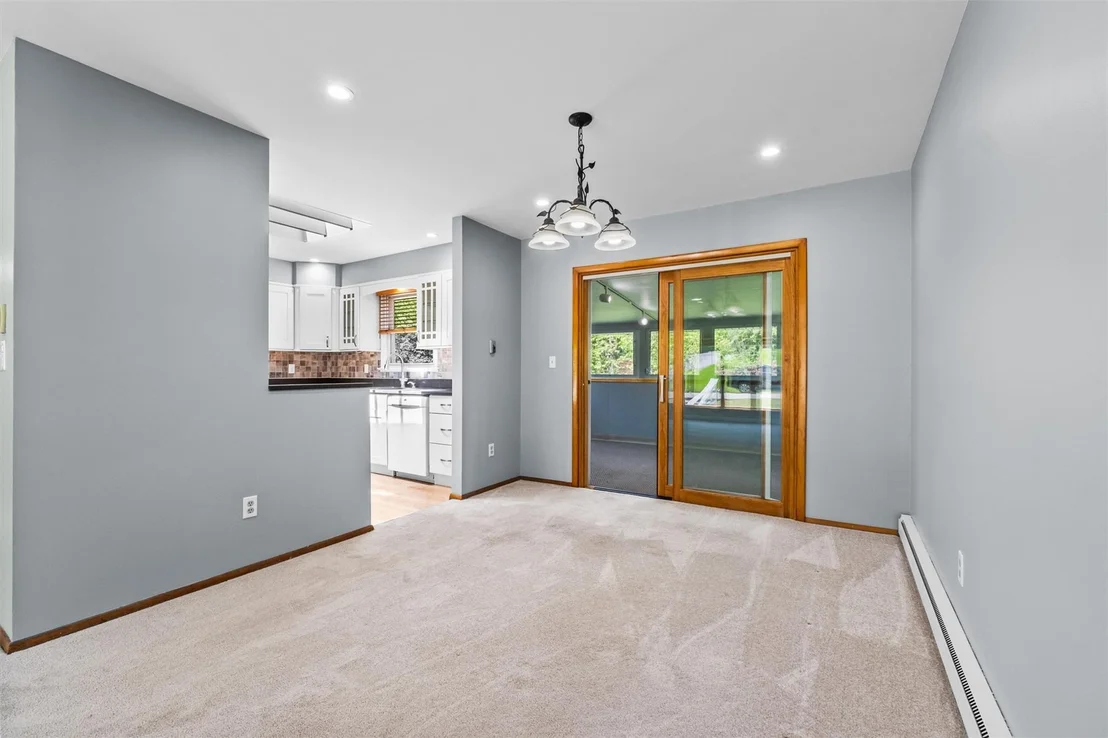Photo of 8 Cameron Lane