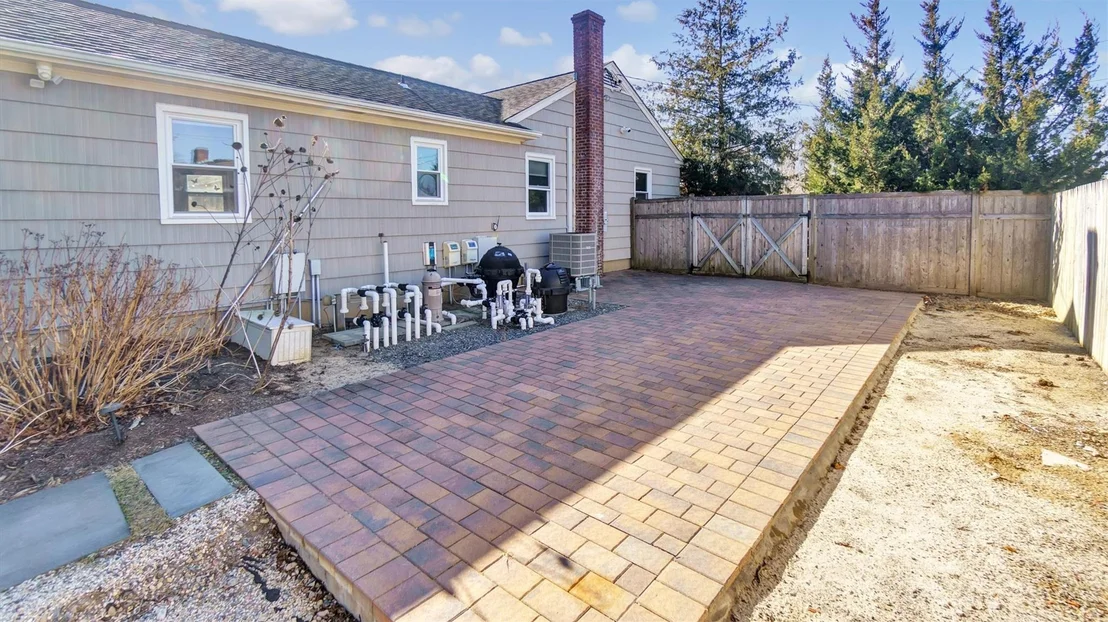 Photo of 74 Sunrise Avenue