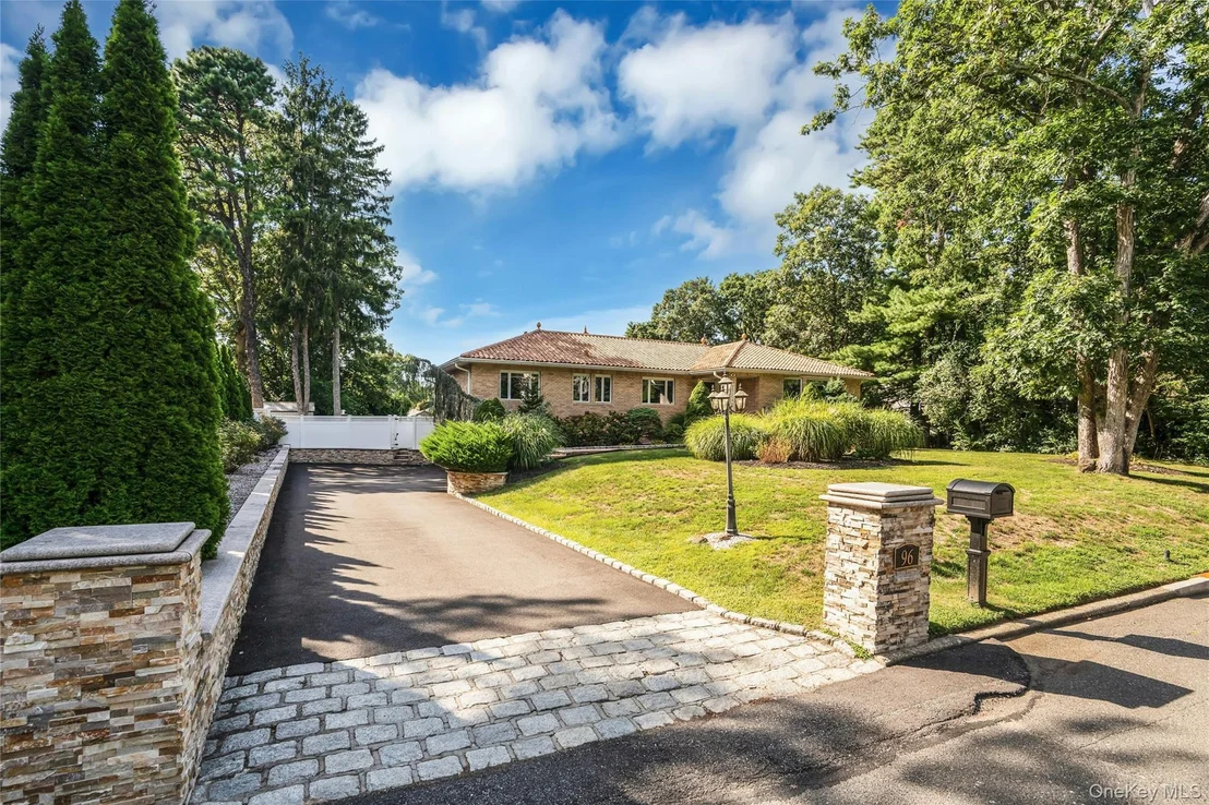 Photo of 96 McCulloch Drive
