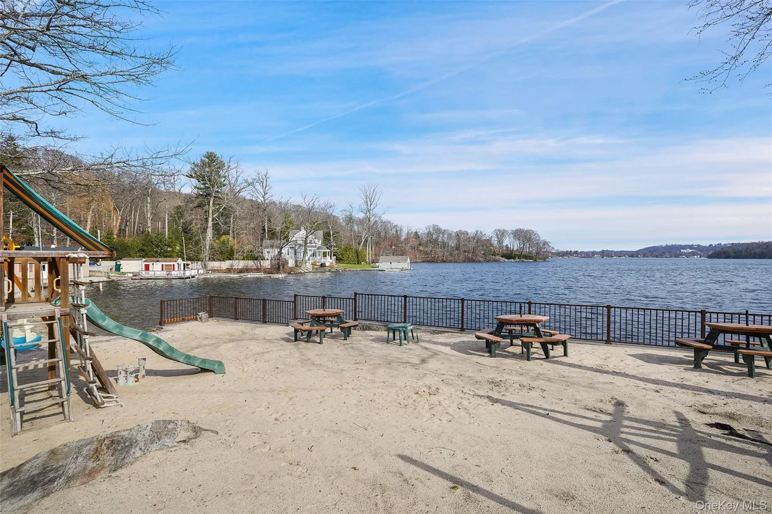 Photo of 11 Split Rock Road