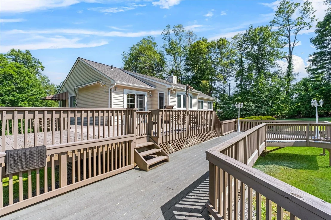 Photo of 10 BlueJay Place