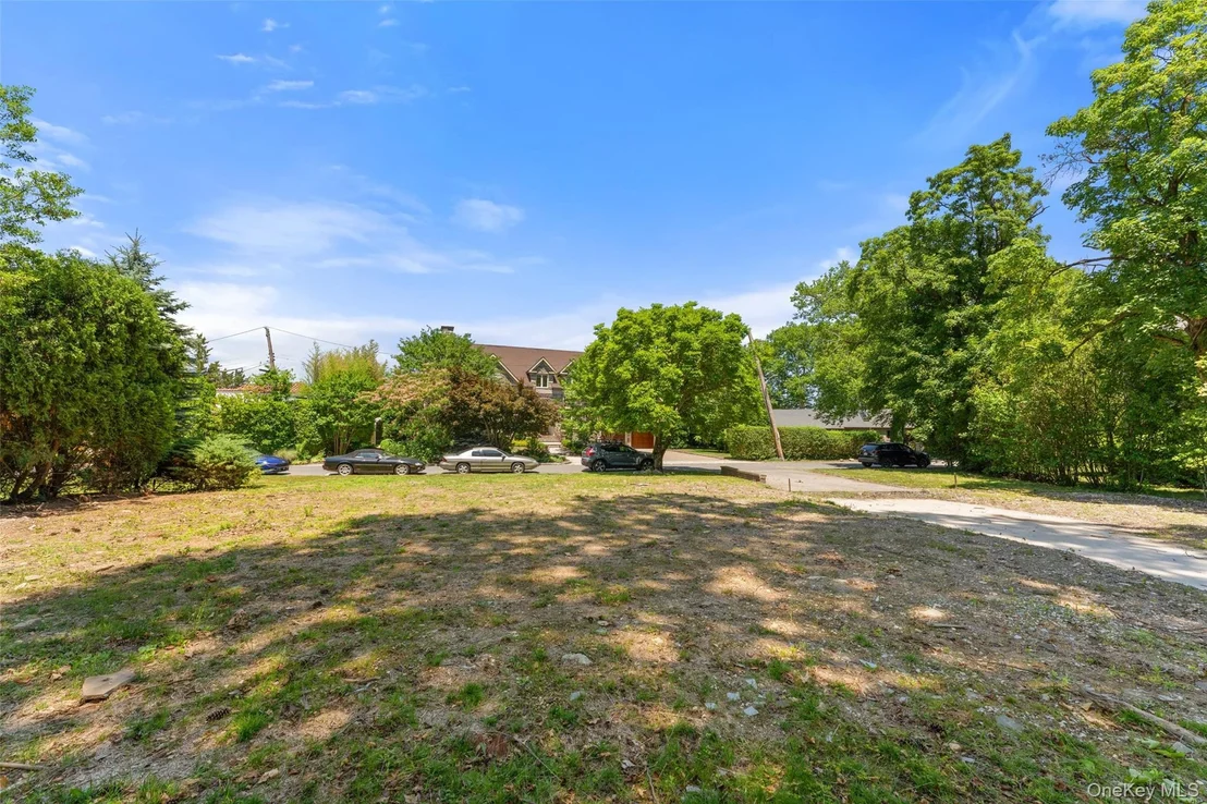 Photo of 819 The Crescent