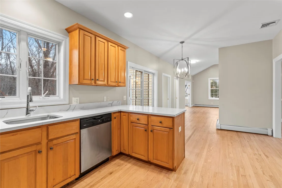 Photo of 160 Simpson Road