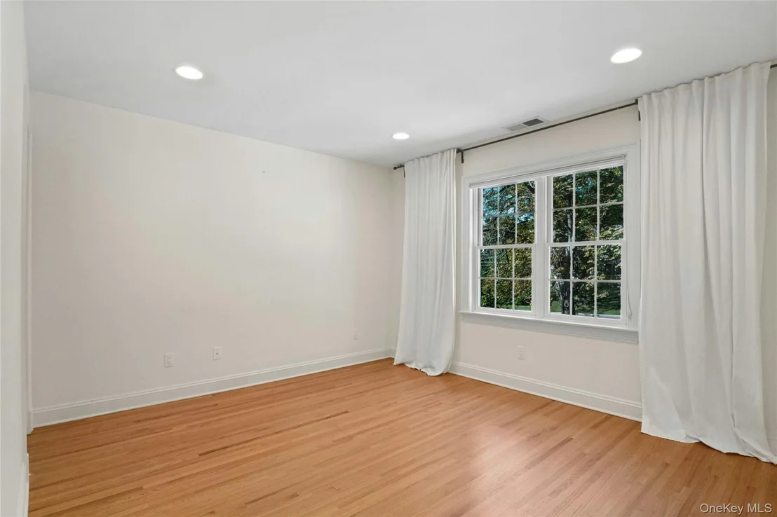 Photo of 25 Riverview Road