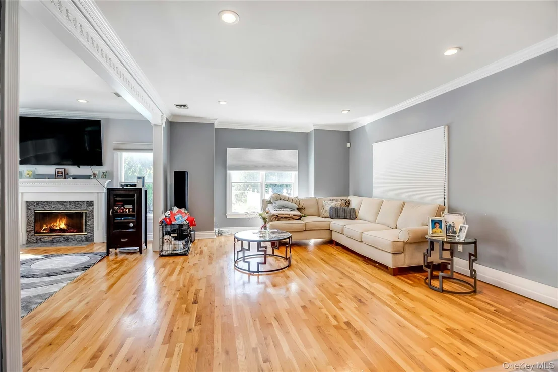 Photo of 11 Raphael Boulevard
