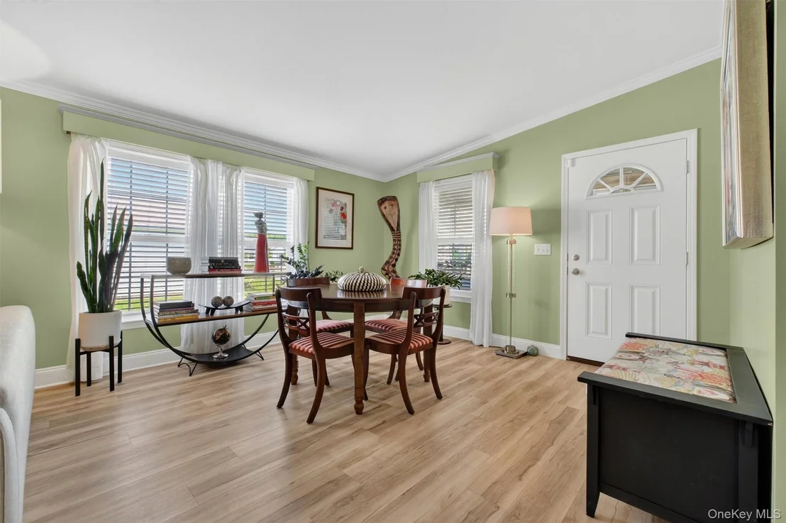 Photo of 10 Orlando Drive