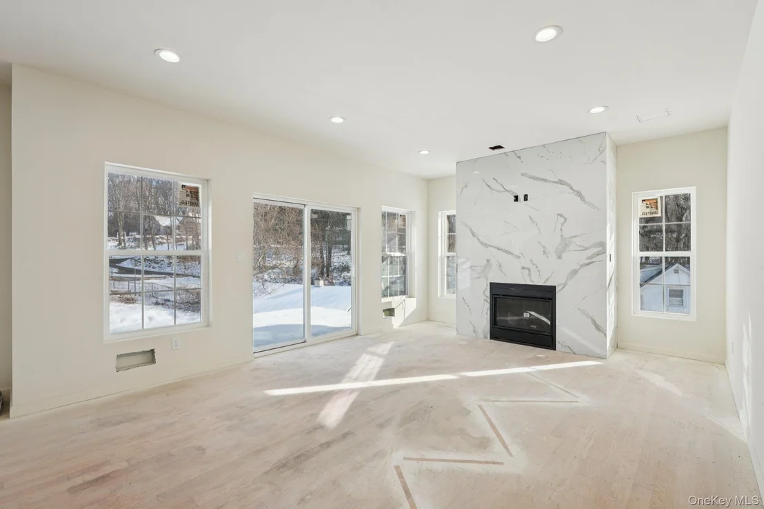 Photo of 14 Vargas (AKA 70 Jessup Ln) Circle