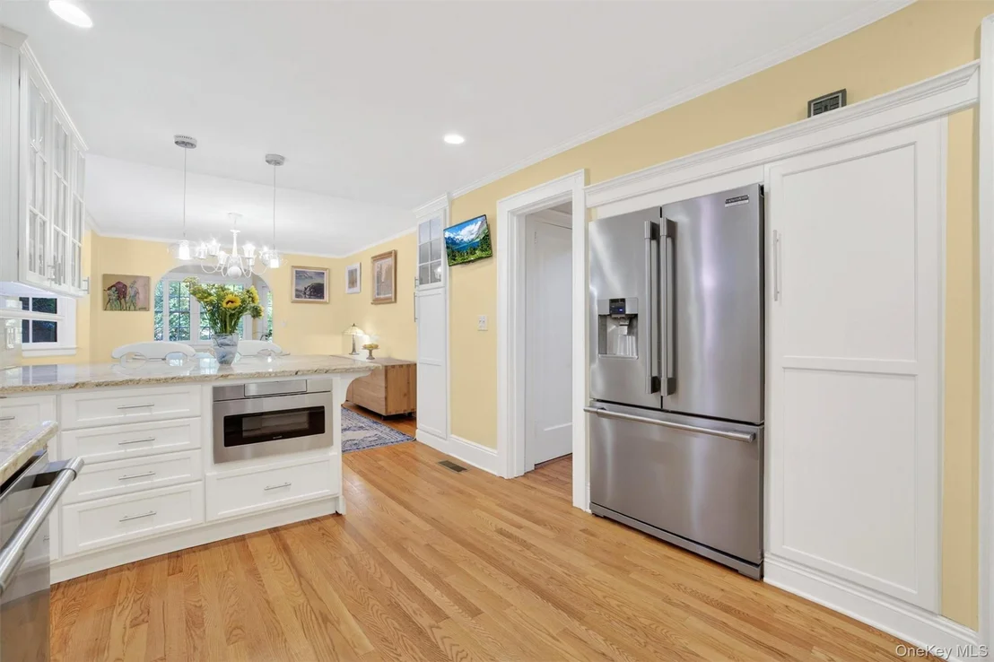 Photo of 77 Edgemont Road