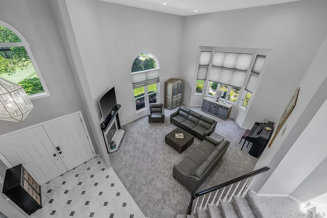 Photo of 86 Hamlet Drive