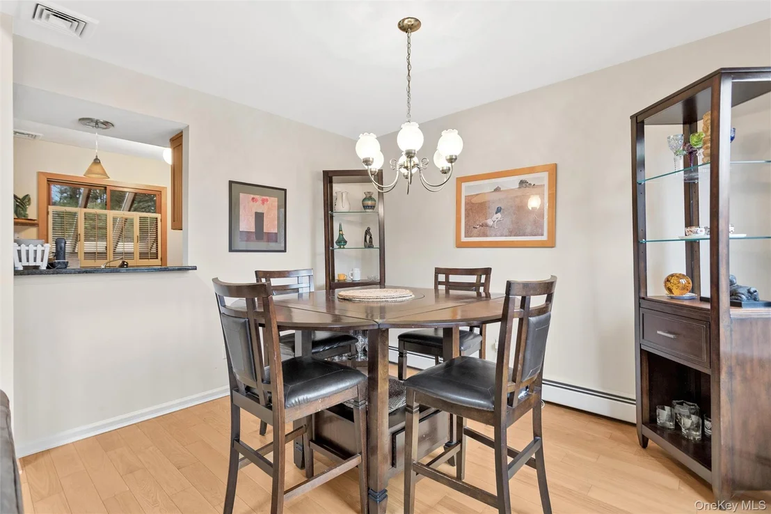 Photo of 806 Eagle Bay Drive