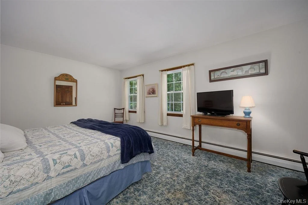 Photo of 10 Stoutenburgh Drive