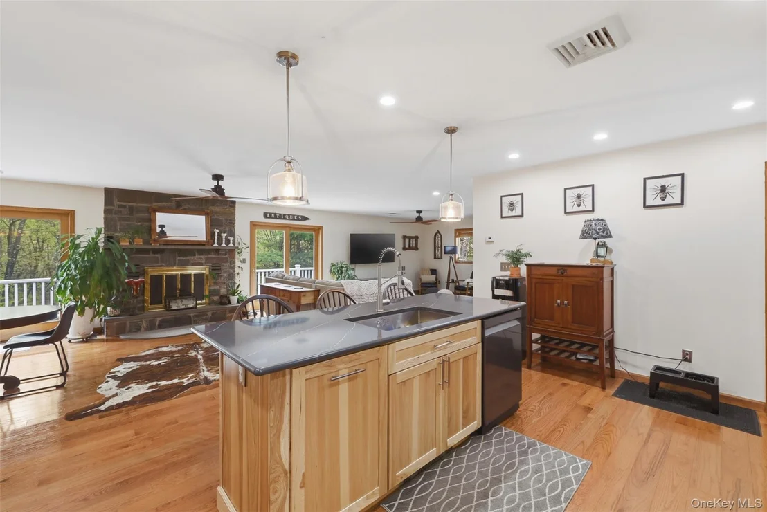 Photo of 128 Sawmill Road