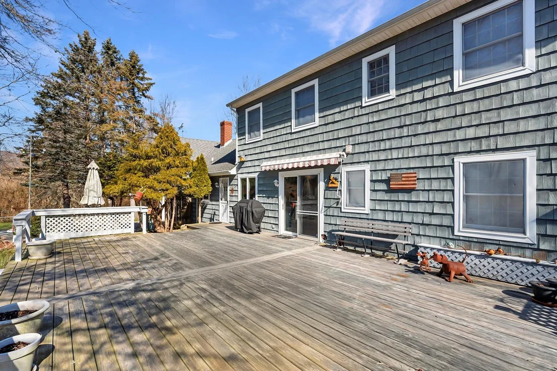 Photo of 157 Pier Avenue