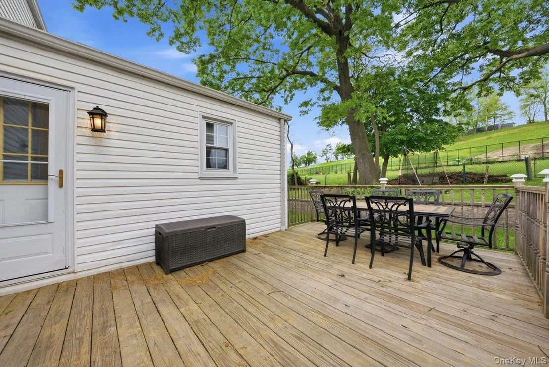 Photo of 85 Halstead Avenue