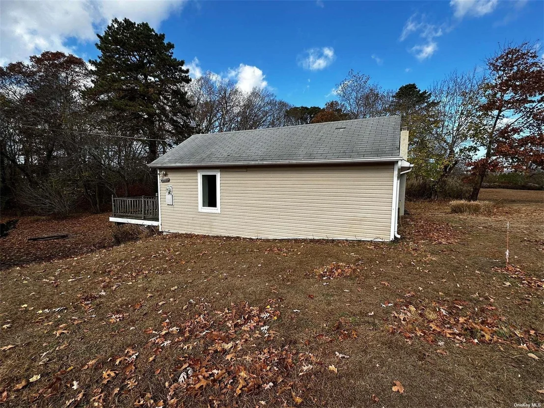 Photo of 2468 River Road