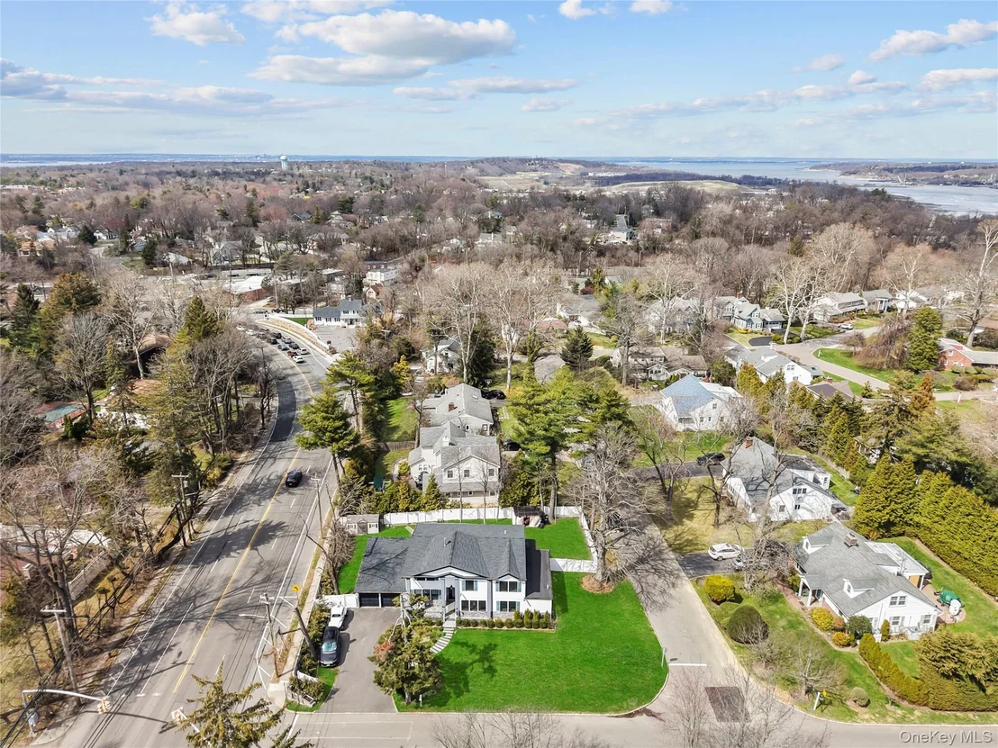 Photo of 2 Pine Drive S