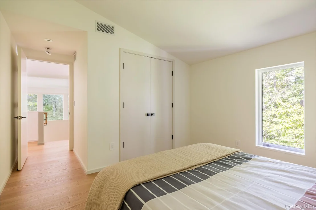 Photo of 332 Mohonk Road