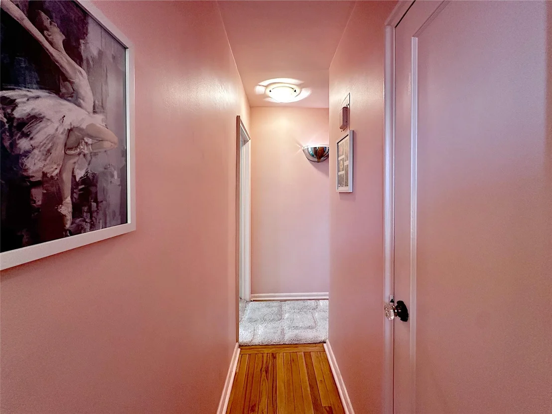 Photo of Unit 3F at 247 Parkview Avenue