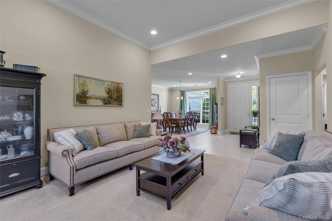 Photo of 39 Hamlet Woods Drive