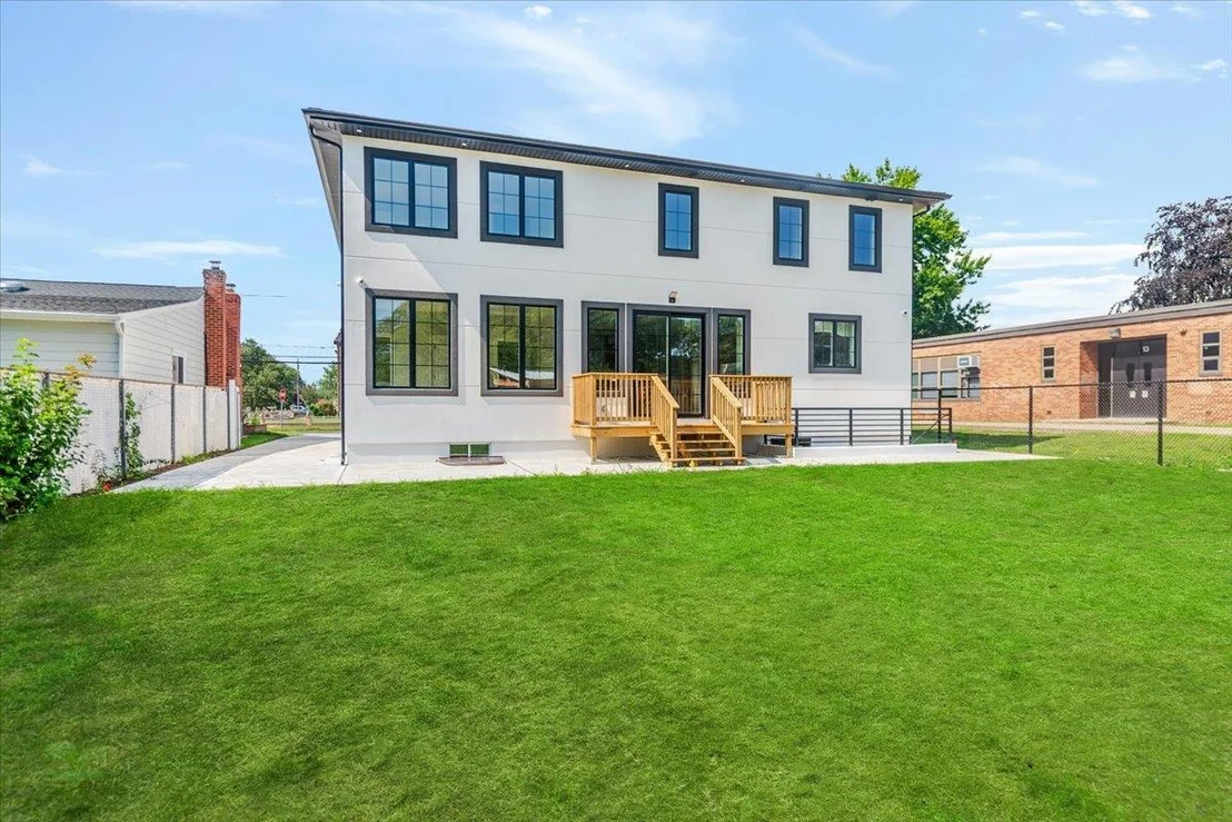 Photo of 1489 Howell Road