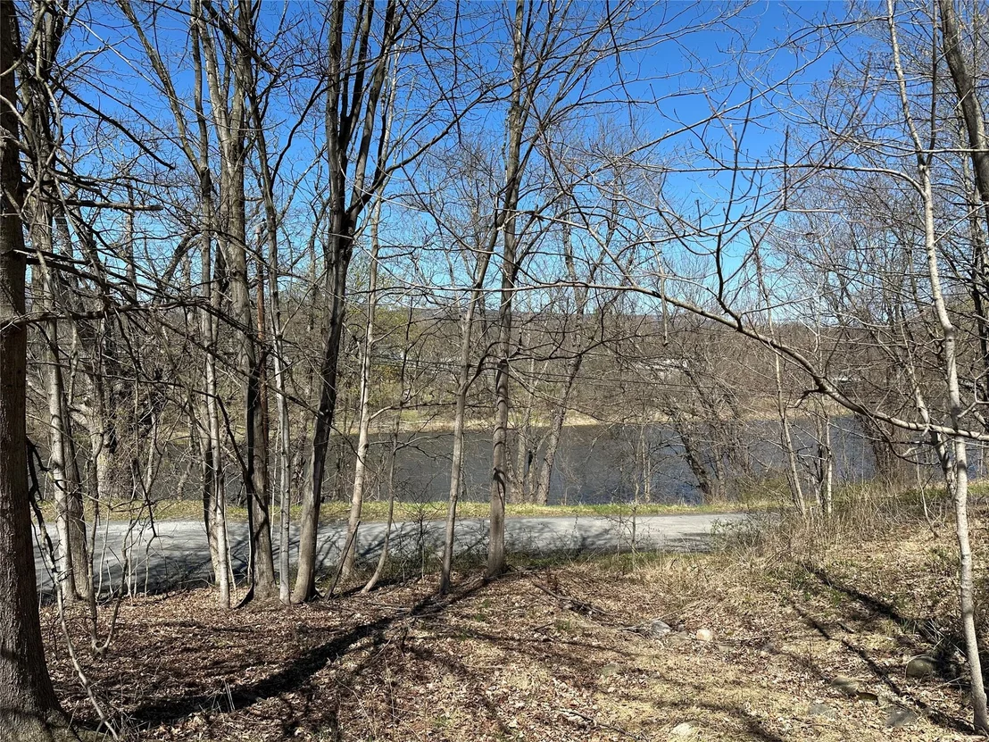 Photo of 43 Hoffman Road