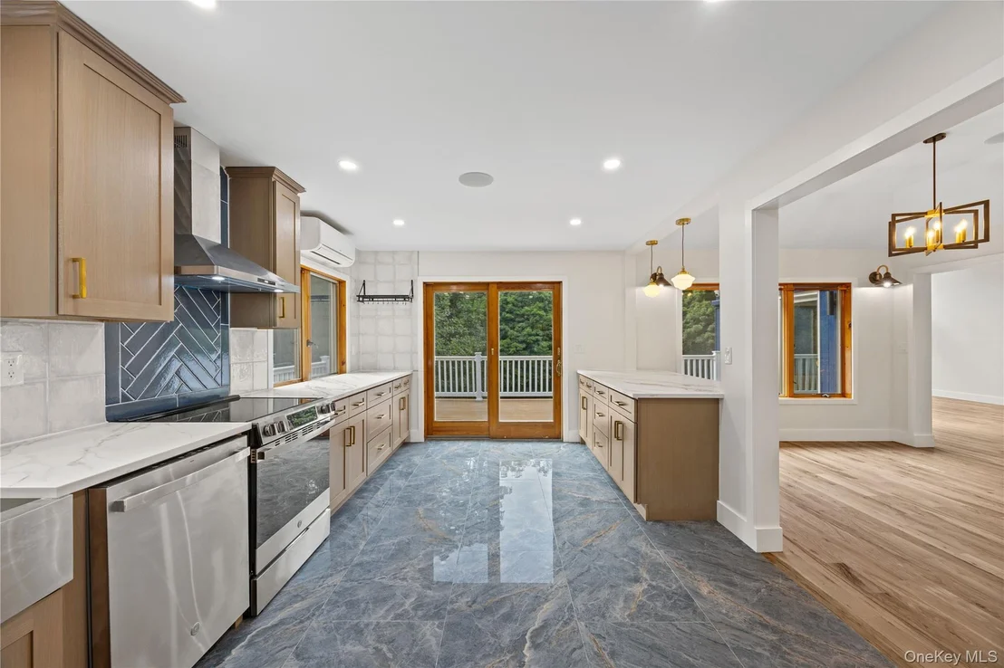 Photo of 24 Babbling Brook Lane