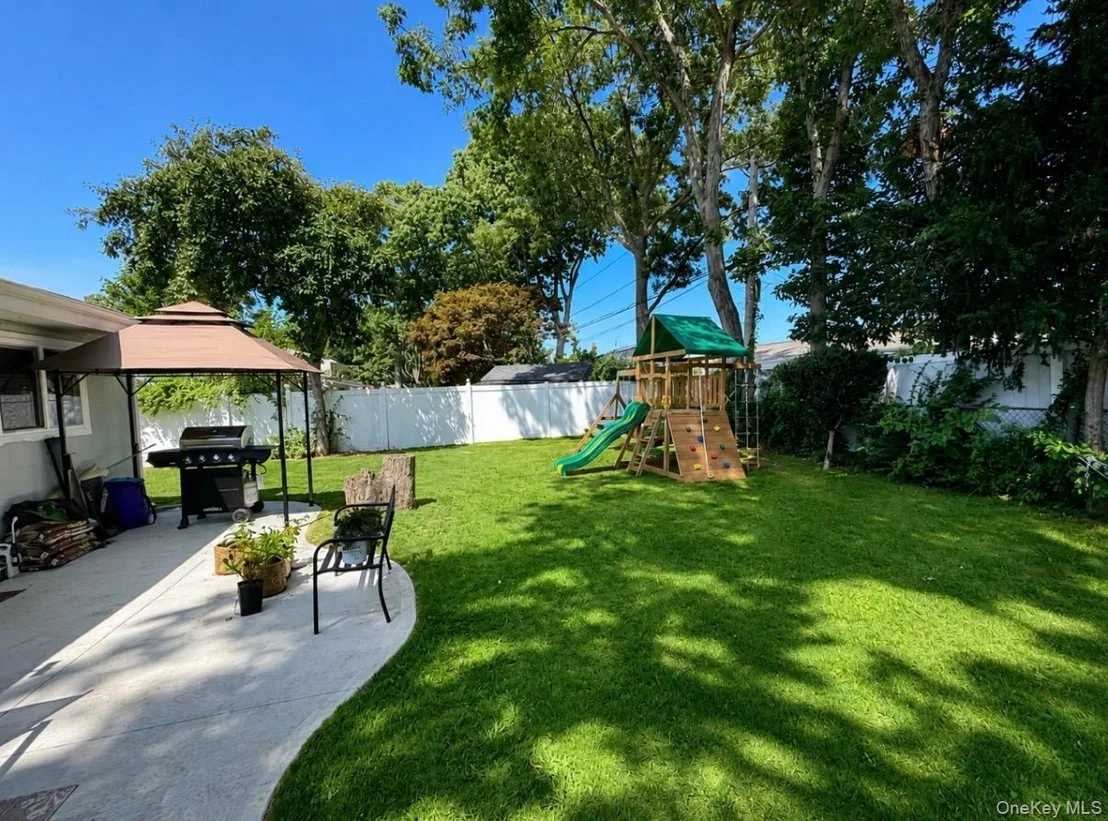 Photo of 65 Biscayne Drive