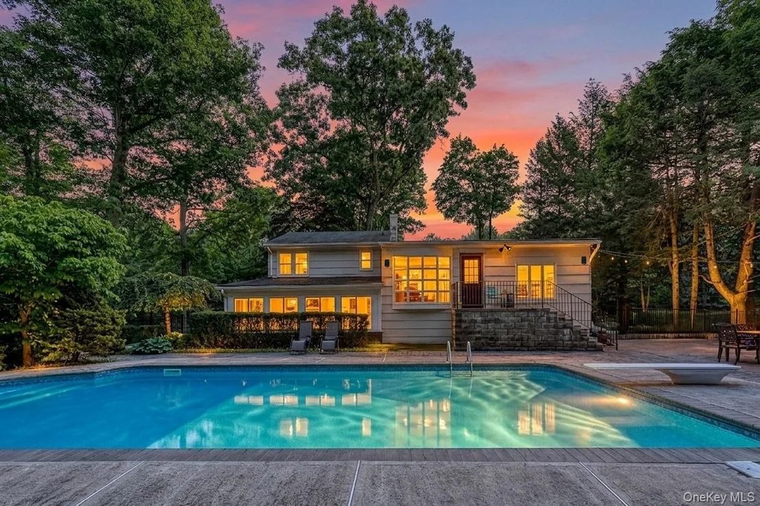 Photo of 26 River Road