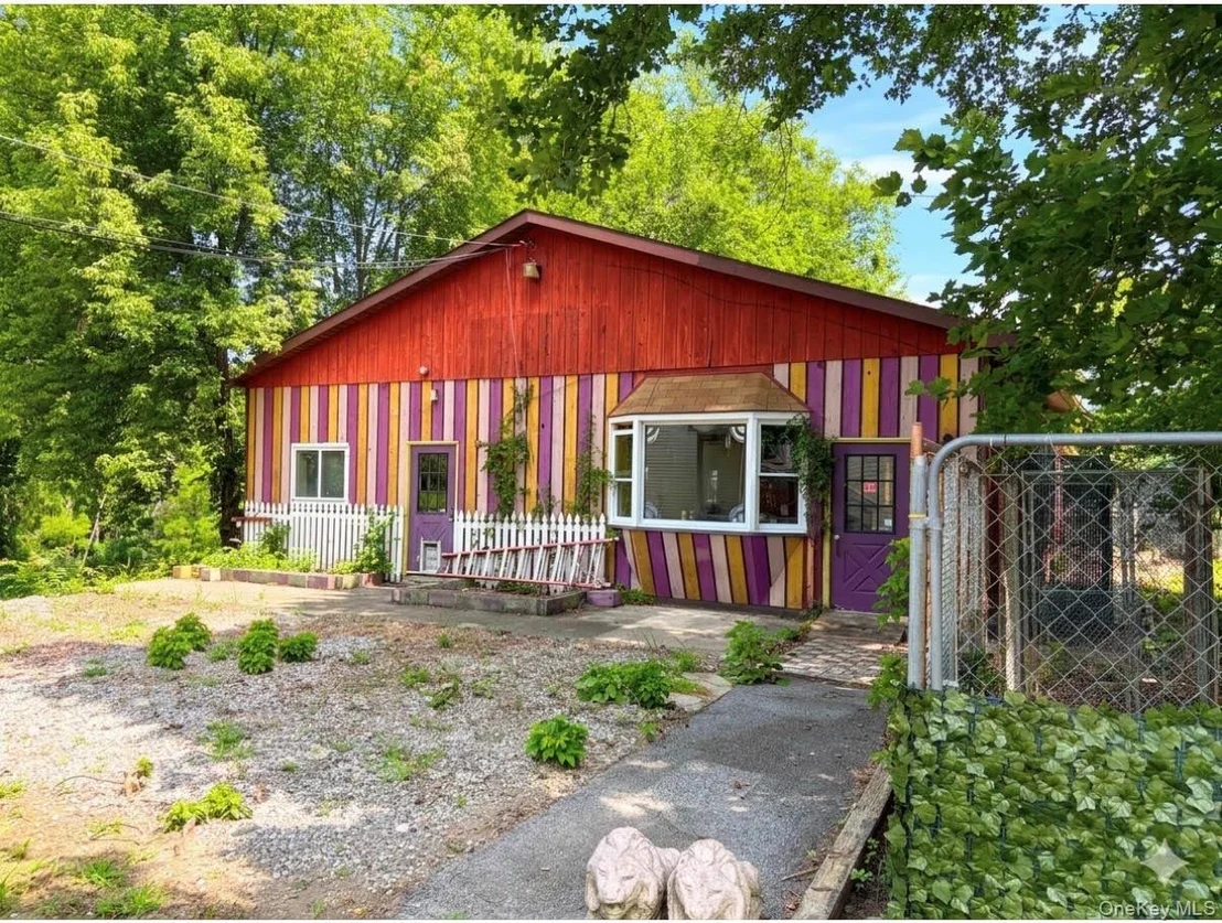 Photo of 48 Maple Avenue