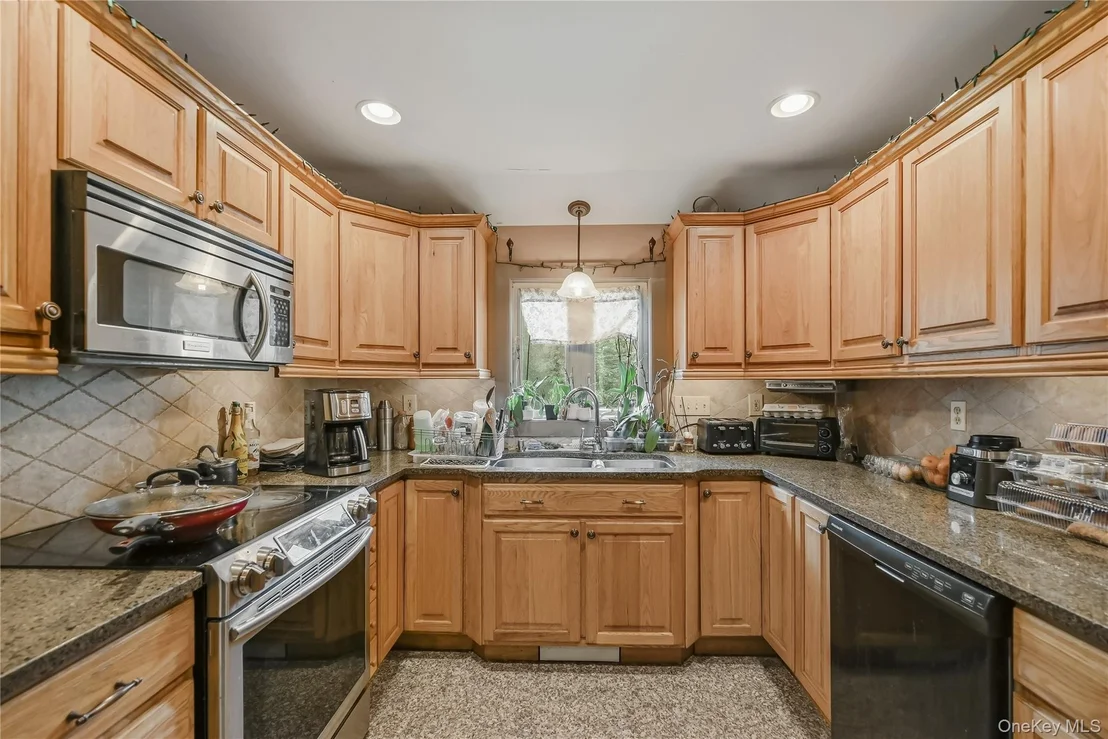 Photo of 2 Iris Road